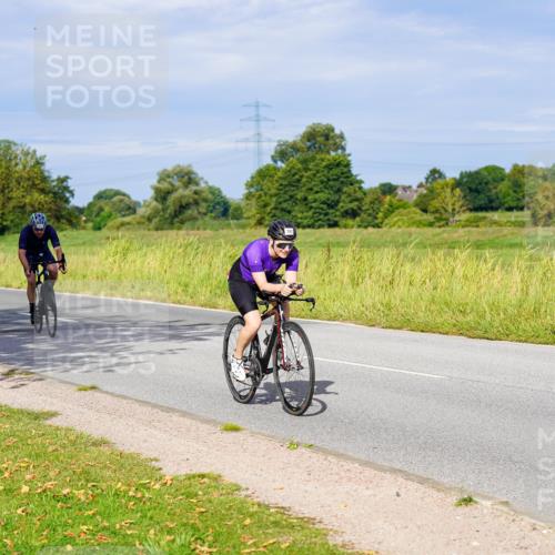 31.08.2025 - Elbe Triathlon Hamburg Michael Burmester http://msf.ph/oto/8669826 31.08.2025 09:55:35 Radfahren 371, 462, 511, 576, 627, 797 meine-sportfotos.de