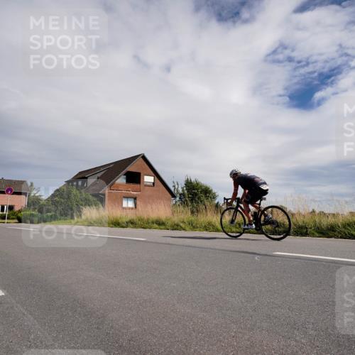 31.08.2025 - Elbe Triathlon Hamburg Michael Burmester http://msf.ph/oto/8669846 31.08.2025 14:50:25 Radfahren  meine-sportfotos.de