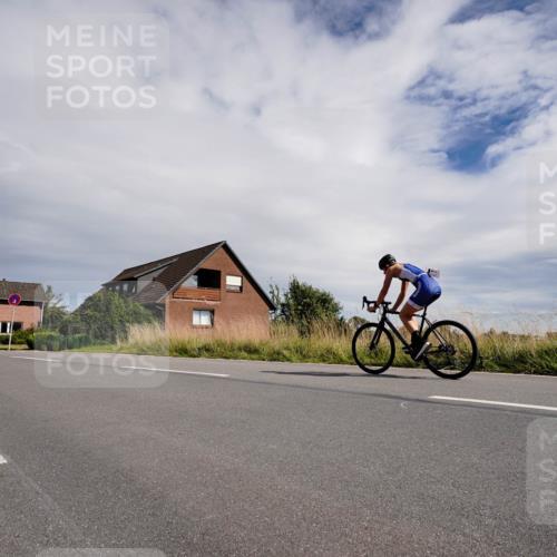 31.08.2025 - Elbe Triathlon Hamburg Michael Burmester http://msf.ph/oto/8669852 31.08.2025 14:50:46 Radfahren  meine-sportfotos.de