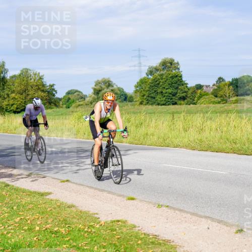 31.08.2025 - Elbe Triathlon Hamburg Michael Burmester http://msf.ph/oto/8669858 31.08.2025 09:55:49 Radfahren 473, 558, 631, 745, 910 meine-sportfotos.de