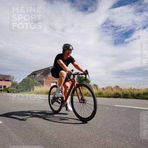 31.08.2025 - Elbe Triathlon Hamburg Michael Burmester http://msf.ph/oto/8669876 31.08.2025 14:51:44 Radfahren 157 meine-sportfotos.de