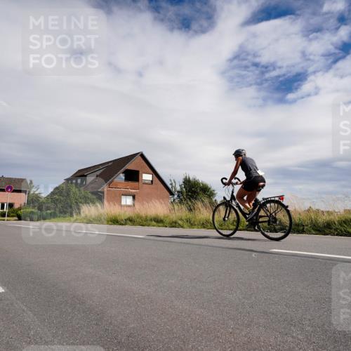 31.08.2025 - Elbe Triathlon Hamburg Michael Burmester http://msf.ph/oto/8669894 31.08.2025 14:52:33 Radfahren 152, 164 meine-sportfotos.de