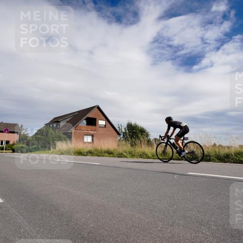 31.08.2025 - Elbe Triathlon Hamburg Michael Burmester http://msf.ph/oto/8669919 31.08.2025 14:53:16 Radfahren 124 meine-sportfotos.de