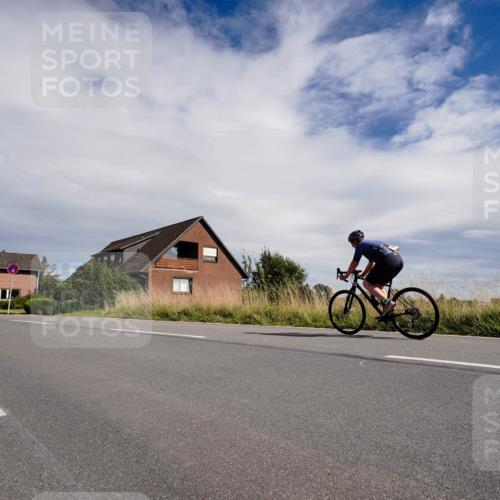 31.08.2025 - Elbe Triathlon Hamburg Michael Burmester http://msf.ph/oto/8669929 31.08.2025 14:53:35 Radfahren  meine-sportfotos.de