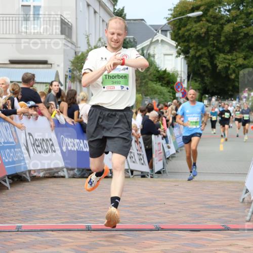 31.08.2025 - 21. Blankeneser Heldenlauf Strokosch-Dieckow http://msf.ph/oto/8669933 31.08.2025 10:54:43 Ziel 3492, 3462 meine-sportfotos.de