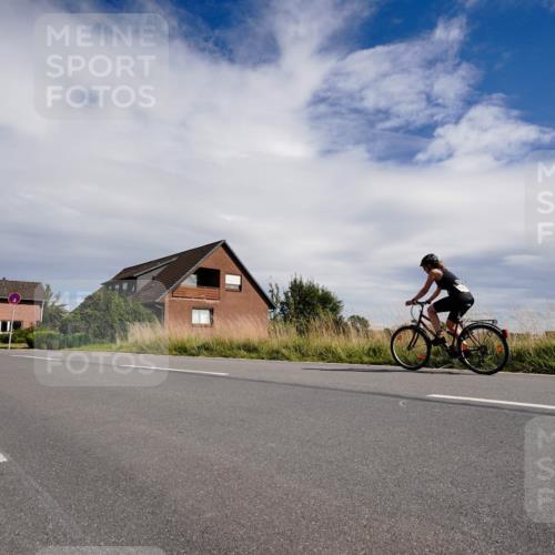 31.08.2025 - Elbe Triathlon Hamburg Michael Burmester http://msf.ph/oto/8669955 31.08.2025 14:54:43 Radfahren  meine-sportfotos.de