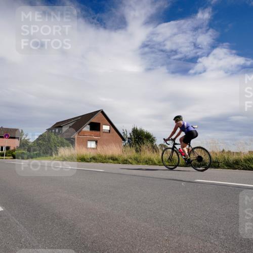 31.08.2025 - Elbe Triathlon Hamburg Michael Burmester http://msf.ph/oto/8669956 31.08.2025 14:54:47 Radfahren  meine-sportfotos.de