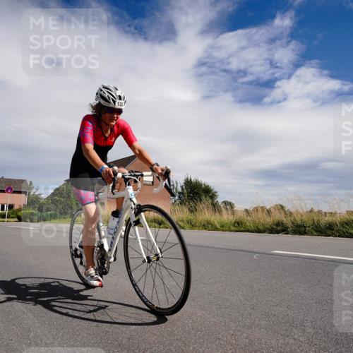 31.08.2025 - Elbe Triathlon Hamburg Michael Burmester http://msf.ph/oto/8669960 31.08.2025 14:54:49 Radfahren  meine-sportfotos.de