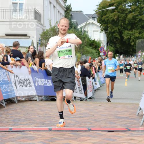 31.08.2025 - 21. Blankeneser Heldenlauf Strokosch-Dieckow http://msf.ph/oto/8669965 31.08.2025 10:54:43 Ziel 3492, 3462 meine-sportfotos.de