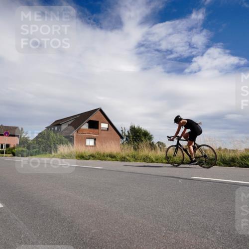 31.08.2025 - Elbe Triathlon Hamburg Michael Burmester http://msf.ph/oto/8669966 31.08.2025 14:54:58 Radfahren  meine-sportfotos.de