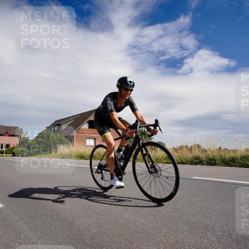 31.08.2025 - Elbe Triathlon Hamburg Michael Burmester http://msf.ph/oto/8669979 31.08.2025 14:55:50 Radfahren  meine-sportfotos.de