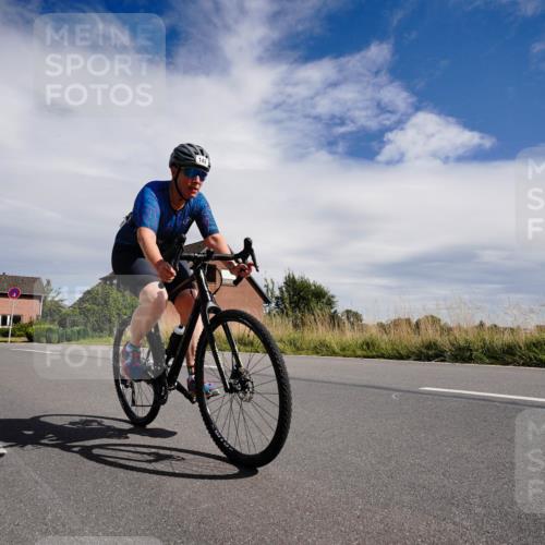 31.08.2025 - Elbe Triathlon Hamburg Michael Burmester http://msf.ph/oto/8669996 31.08.2025 14:56:39 Radfahren  meine-sportfotos.de