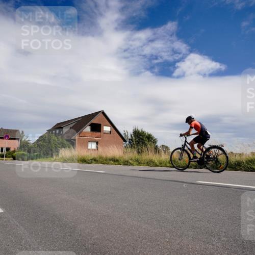 31.08.2025 - Elbe Triathlon Hamburg Michael Burmester http://msf.ph/oto/8670003 31.08.2025 14:57:05 Radfahren  meine-sportfotos.de