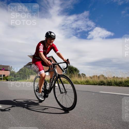 31.08.2025 - Elbe Triathlon Hamburg Michael Burmester http://msf.ph/oto/8670008 31.08.2025 14:57:10 Radfahren  meine-sportfotos.de