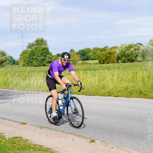 31.08.2025 - Elbe Triathlon Hamburg Michael Burmester http://msf.ph/oto/8670025 31.08.2025 09:57:22 Radfahren 490, 648, 665, 722, 851, 887 meine-sportfotos.de