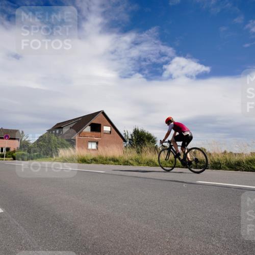 31.08.2025 - Elbe Triathlon Hamburg Michael Burmester http://msf.ph/oto/8670030 31.08.2025 14:58:27 Radfahren  meine-sportfotos.de