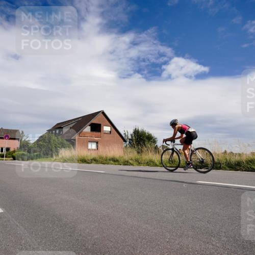 31.08.2025 - Elbe Triathlon Hamburg Michael Burmester http://msf.ph/oto/8670036 31.08.2025 14:58:34 Radfahren  meine-sportfotos.de