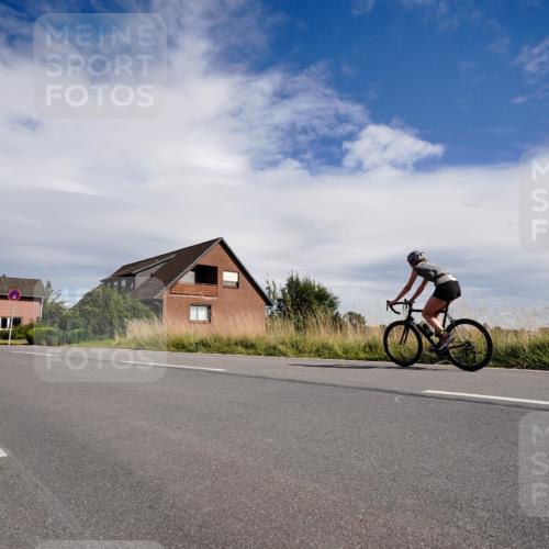 31.08.2025 - Elbe Triathlon Hamburg Michael Burmester http://msf.ph/oto/8670037 31.08.2025 14:58:52 Radfahren  meine-sportfotos.de
