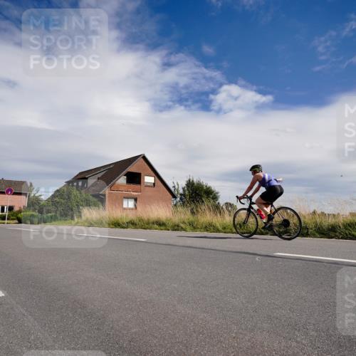 31.08.2025 - Elbe Triathlon Hamburg Michael Burmester http://msf.ph/oto/8670052 31.08.2025 14:59:56 Radfahren  meine-sportfotos.de