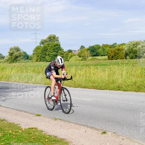 31.08.2025 - Elbe Triathlon Hamburg Michael Burmester http://msf.ph/oto/8670053 31.08.2025 09:57:30 Radfahren 722, 813 meine-sportfotos.de
