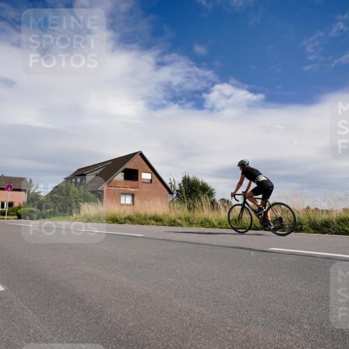 31.08.2025 - Elbe Triathlon Hamburg Michael Burmester http://msf.ph/oto/8670057 31.08.2025 15:00:11 Radfahren  meine-sportfotos.de