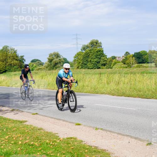 31.08.2025 - Elbe Triathlon Hamburg Michael Burmester http://msf.ph/oto/8670059 31.08.2025 09:57:45 Radfahren 302, 821 meine-sportfotos.de