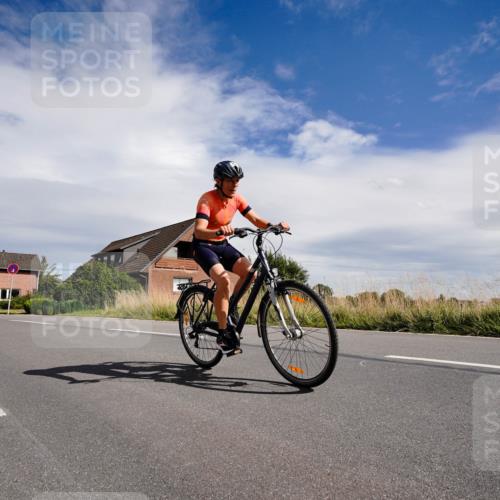 31.08.2025 - Elbe Triathlon Hamburg Michael Burmester http://msf.ph/oto/8670060 31.08.2025 15:00:16 Radfahren  meine-sportfotos.de