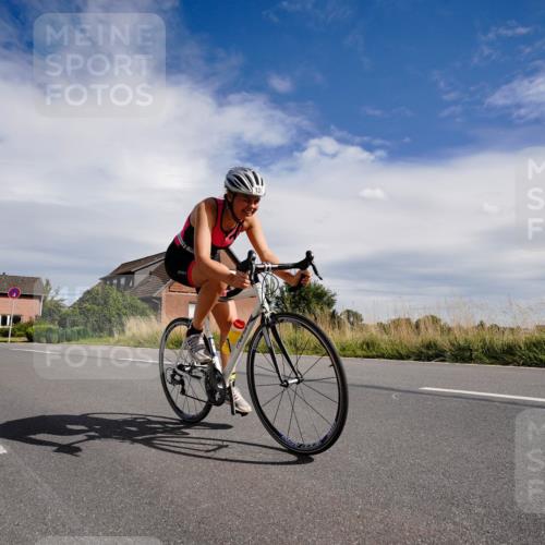 31.08.2025 - Elbe Triathlon Hamburg Michael Burmester http://msf.ph/oto/8670075 31.08.2025 15:01:29 Radfahren  meine-sportfotos.de