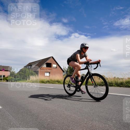 31.08.2025 - Elbe Triathlon Hamburg Michael Burmester http://msf.ph/oto/8670081 31.08.2025 15:01:51 Radfahren 151 meine-sportfotos.de