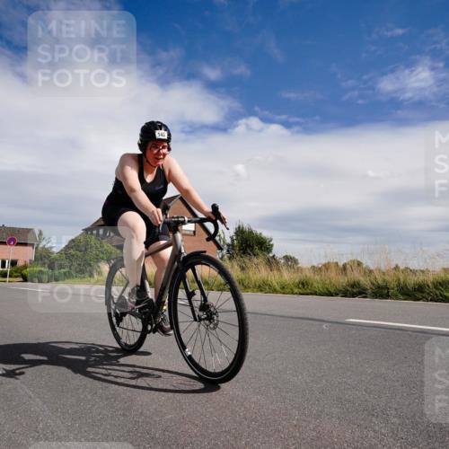 31.08.2025 - Elbe Triathlon Hamburg Michael Burmester http://msf.ph/oto/8670085 31.08.2025 15:02:32 Radfahren  meine-sportfotos.de