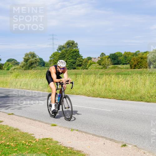 31.08.2025 - Elbe Triathlon Hamburg Michael Burmester http://msf.ph/oto/8670089 31.08.2025 09:57:55 Radfahren 414, 486, 646, 679, 916 meine-sportfotos.de