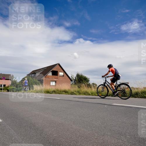 31.08.2025 - Elbe Triathlon Hamburg Michael Burmester http://msf.ph/oto/8670094 31.08.2025 15:02:48 Radfahren  meine-sportfotos.de