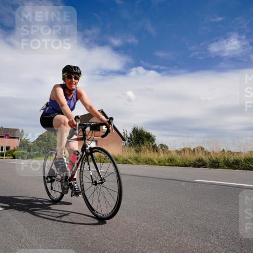 31.08.2025 - Elbe Triathlon Hamburg Michael Burmester http://msf.ph/oto/8670096 31.08.2025 15:02:51 Radfahren  meine-sportfotos.de