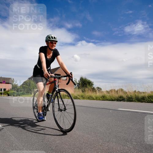 31.08.2025 - Elbe Triathlon Hamburg Michael Burmester http://msf.ph/oto/8670098 31.08.2025 15:03:05 Radfahren  meine-sportfotos.de