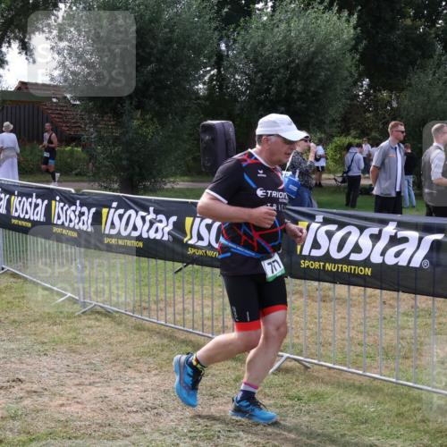 31.08.2025 - Elbe Triathlon Hamburg Luisa Fischer http://msf.ph/oto/8670111 31.08.2025 11:37:34 Laufen  meine-sportfotos.de