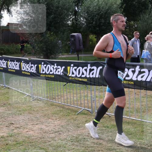 31.08.2025 - Elbe Triathlon Hamburg Luisa Fischer http://msf.ph/oto/8670126 31.08.2025 11:37:44 Laufen  meine-sportfotos.de