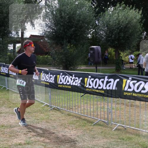 31.08.2025 - Elbe Triathlon Hamburg Luisa Fischer http://msf.ph/oto/8670133 31.08.2025 11:37:53 Laufen 744 meine-sportfotos.de