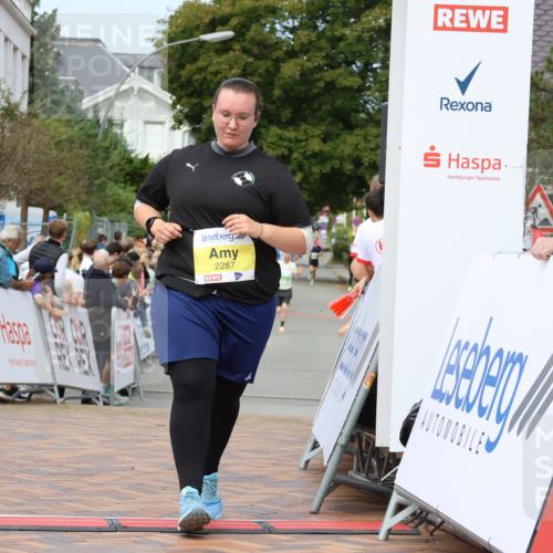 31.08.2025 - 21. Blankeneser Heldenlauf Strokosch-Dieckow http://msf.ph/oto/8670140 31.08.2025 10:54:33 Ziel 2287, 3488, 3332 meine-sportfotos.de