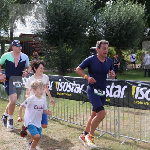 31.08.2025 - Elbe Triathlon Hamburg Luisa Fischer http://msf.ph/oto/8670155 31.08.2025 11:38:23 Laufen 951, 164 meine-sportfotos.de
