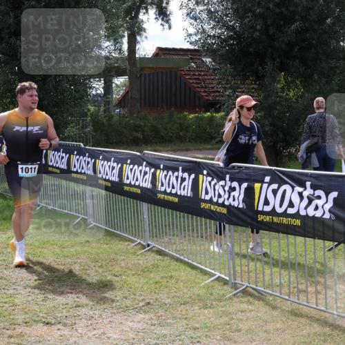 31.08.2025 - Elbe Triathlon Hamburg Luisa Fischer http://msf.ph/oto/8670164 31.08.2025 11:38:30 Laufen 1011 meine-sportfotos.de