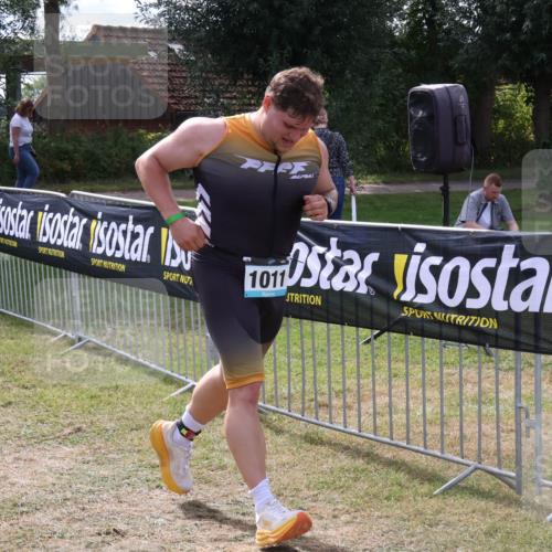 31.08.2025 - Elbe Triathlon Hamburg Luisa Fischer http://msf.ph/oto/8670173 31.08.2025 11:38:32 Laufen 1011 meine-sportfotos.de