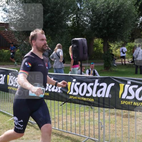 31.08.2025 - Elbe Triathlon Hamburg Luisa Fischer http://msf.ph/oto/8670186 31.08.2025 11:39:03 Laufen  meine-sportfotos.de