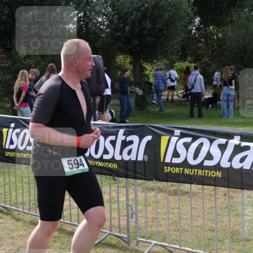 31.08.2025 - Elbe Triathlon Hamburg Luisa Fischer http://msf.ph/oto/8670193 31.08.2025 11:39:15 Laufen 594 meine-sportfotos.de