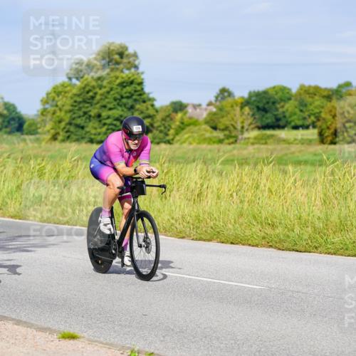 31.08.2025 - Elbe Triathlon Hamburg Michael Burmester http://msf.ph/oto/8670202 31.08.2025 09:58:48 Radfahren 388, 719, 720, 737, 841, 888 meine-sportfotos.de