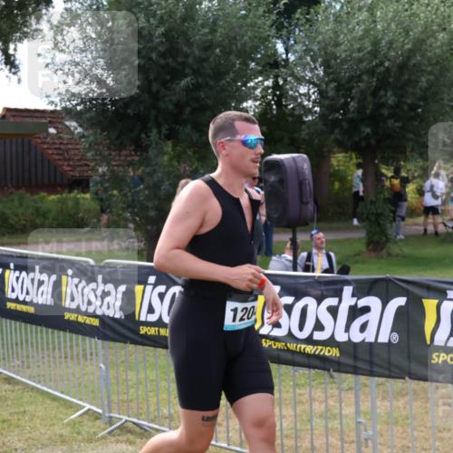 31.08.2025 - Elbe Triathlon Hamburg Luisa Fischer http://msf.ph/oto/8670213 31.08.2025 11:39:42 Laufen 120 meine-sportfotos.de