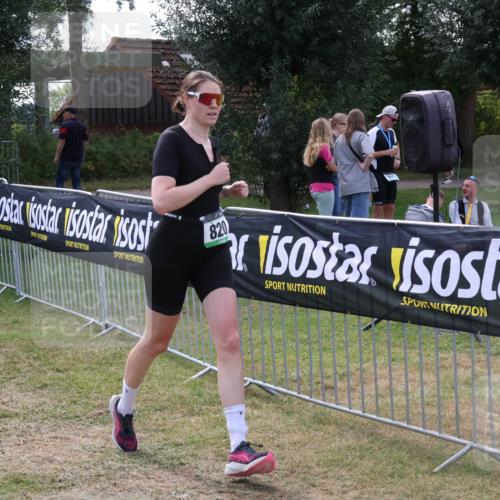 31.08.2025 - Elbe Triathlon Hamburg Luisa Fischer http://msf.ph/oto/8670222 31.08.2025 11:39:46 Laufen 850, 820 meine-sportfotos.de