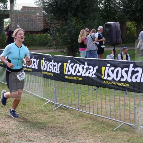 31.08.2025 - Elbe Triathlon Hamburg Luisa Fischer http://msf.ph/oto/8670227 31.08.2025 11:39:47 Laufen 850 meine-sportfotos.de