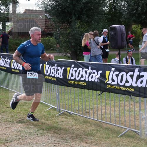 31.08.2025 - Elbe Triathlon Hamburg Luisa Fischer http://msf.ph/oto/8670232 31.08.2025 11:39:50 Laufen 1201 meine-sportfotos.de