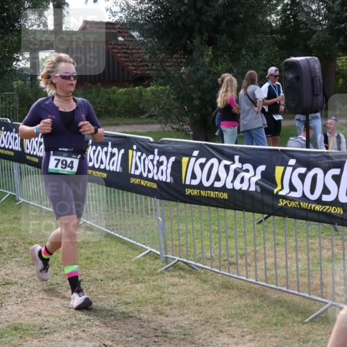 31.08.2025 - Elbe Triathlon Hamburg Luisa Fischer http://msf.ph/oto/8670242 31.08.2025 11:39:57 Laufen 794, 92 meine-sportfotos.de