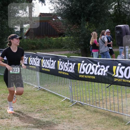 31.08.2025 - Elbe Triathlon Hamburg Luisa Fischer http://msf.ph/oto/8670259 31.08.2025 11:40:16 Laufen 823 meine-sportfotos.de